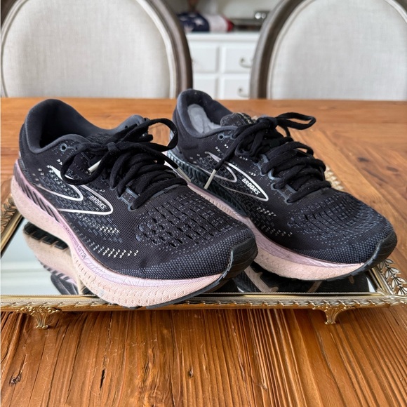 Brooks Shoes - Brooks Glycerine 19 Women's Black and Pink Size 8.5 Running Sneakers